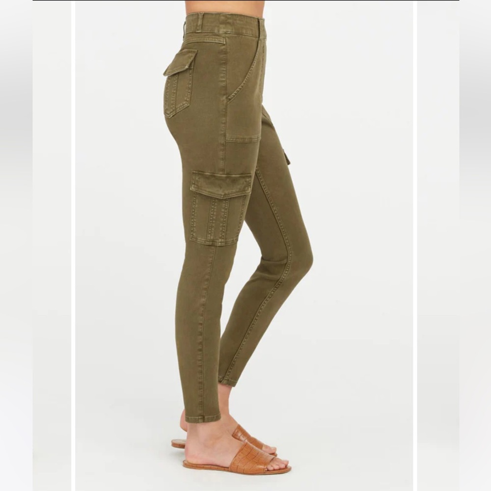 NWT Spanx stretch twill cargo pants